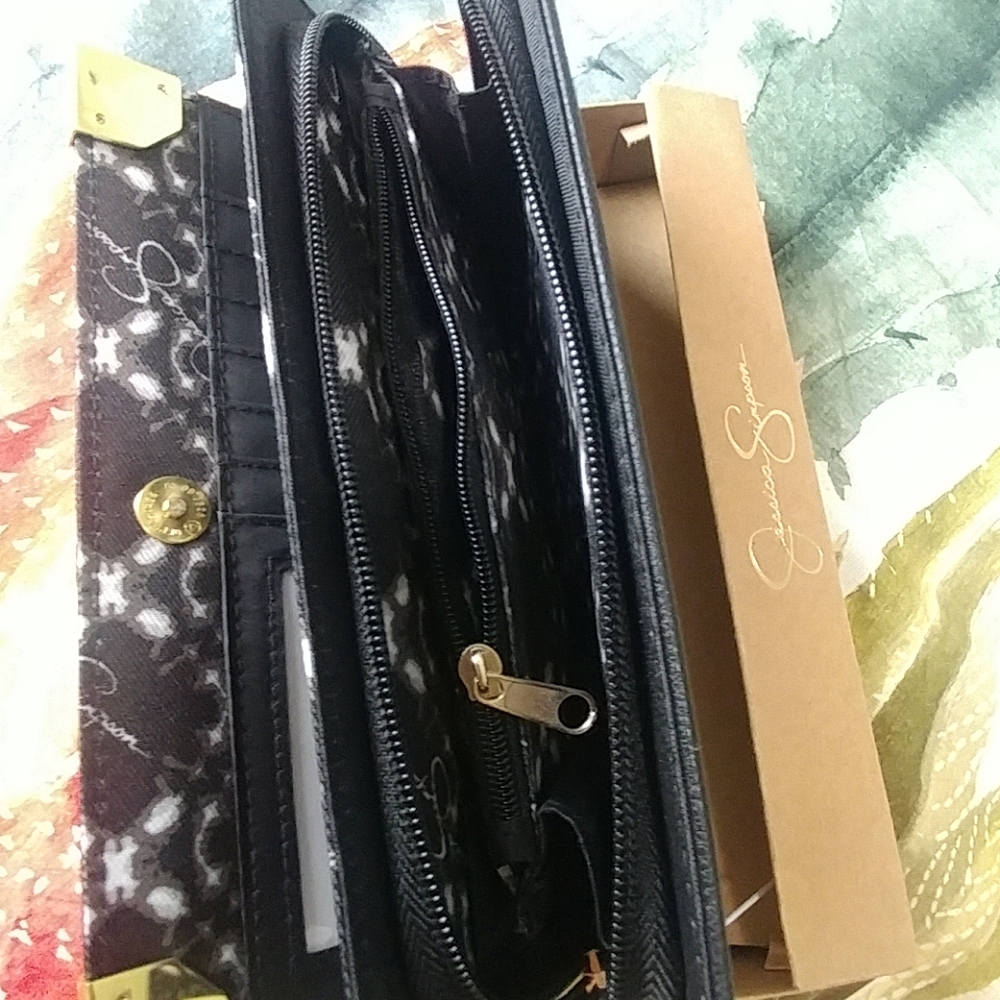Jessica Simpson wallet - Picture 3 of 3